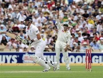 pietersen hits double century england pile up 551 4