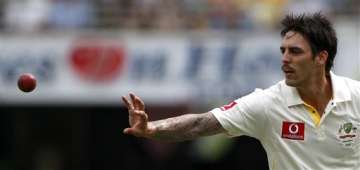 australia drops mitchell johnson for second ashes test