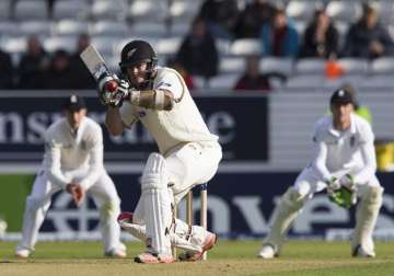 eng vs nz ronchi stars on test debut new zealand 297 8 vs england