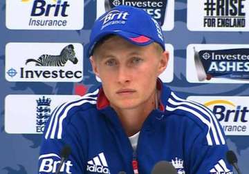 joe root supports crowe s idea of introducing cards in cricket
