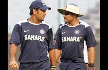 dhoni sehwag camps at loggerheads over selection reports