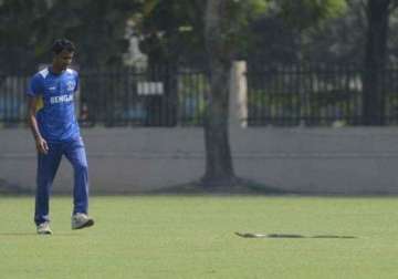 snake stops play in ranji trophy match in kolkata see pic