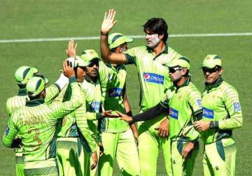 world cup 2015 8 pakistan players fined for violating team curfew