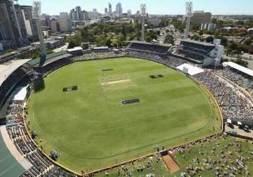 waca back to traditional fast bouncy wicket for 2nd test