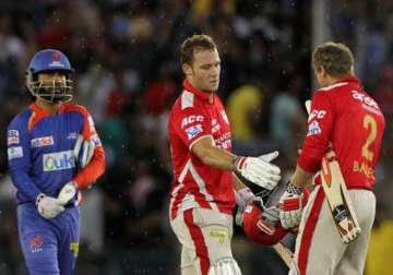 when kings xi punjab poked fun at delhi daredevils on twitter