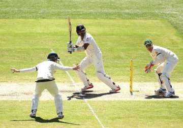 aus vs ind india reach 119/2 at lunch on day 3 vijay strikes half century