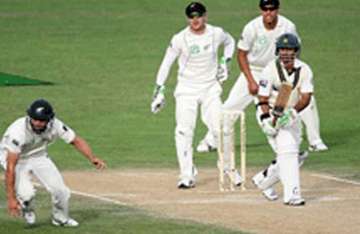 pak 128 for no loss against nz in napier test