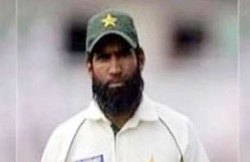 yousuf asks younis to join team for odi series in australia