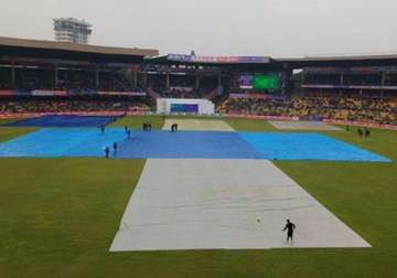 2nd test day 2 heavy rain delays play