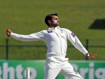 mohammad hafeez to play remaining tests despite suspect action