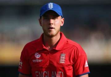 stuart broad causes twitter storm