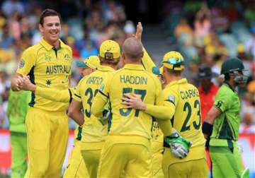 world cup 2015 hazlewood takes 4 35 pakistan out for 213 in qf 3