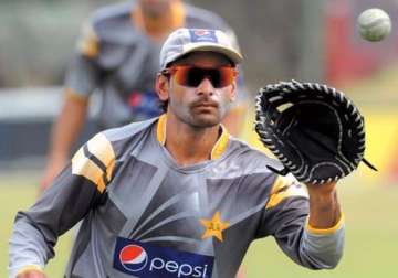 pcb to send hafeez to england for biomechanic test
