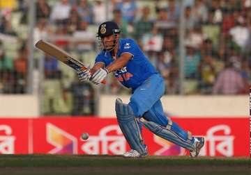 mahendra singh dhoni offers to step down former stars oppose move