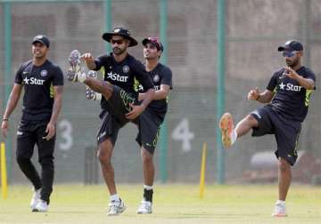 separate meetings for bowlers batsmen 1 hr net to beat heat