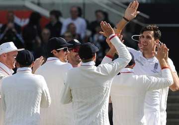 england wins 3rd ashes test by 8 wickets