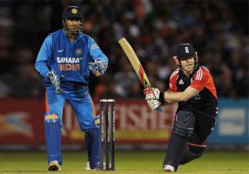 morgan overshadows rahane s fireworks as england beat india in t20