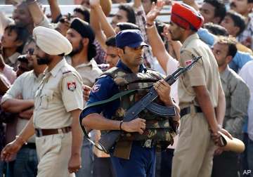 india pakistan creates frantic clamor for tickets