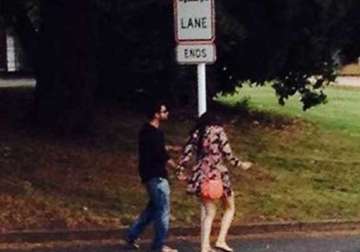 is anushka with virat in new zealand