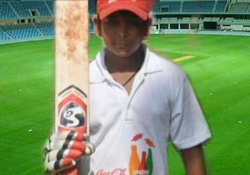 prithvi hits 546 raring to fit into sachin s shoes