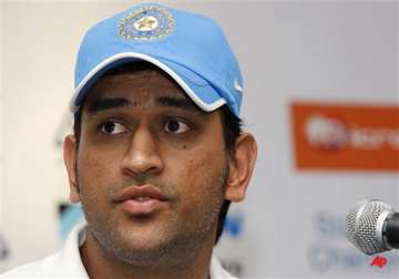 it s difficult to defend big totals on this ground says dhoni
