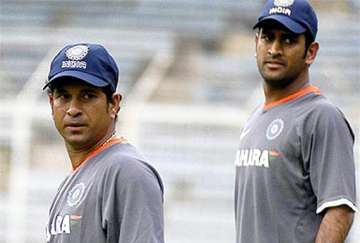 keep things simple make it special for sachin dhoni tells team