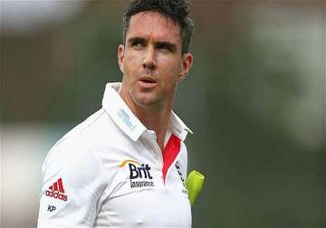 kevin pietersen receives apology from english cricket