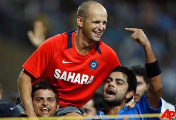 kirsten says family needs him can t stay with indian team