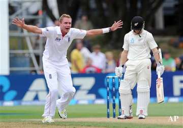kiwis 66 for 3 in reply to england s 465 in second test