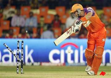 pune warriors down kochi tuskers for second win
