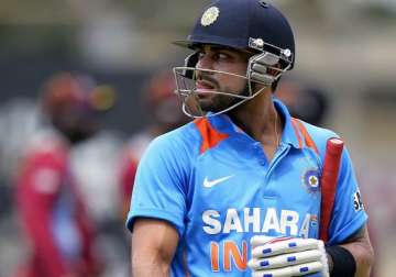 kohli loses number one spot in odi rankings