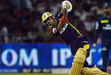 kolkata beat deccan jump to 3rd place in table