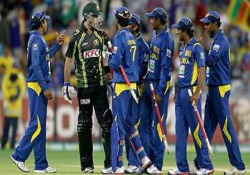 lankan australian players exchange hot words during t20