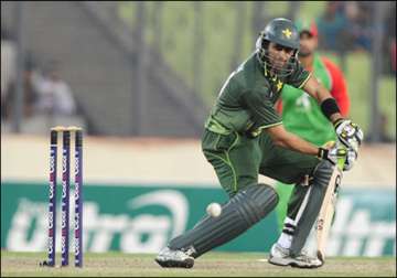 malik and farhat axed for asia cup