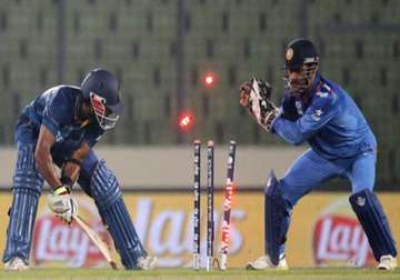 may give dhoni a souvenir stump if india win t20wc eckermann