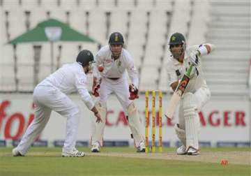 misbah shafiq fight back to stall south africa s victory bid against pakistan