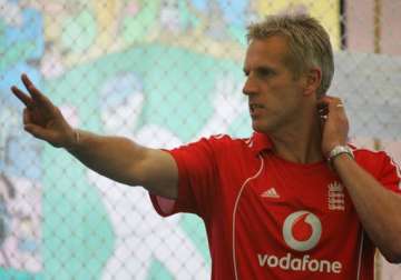moores given second chance as england coach
