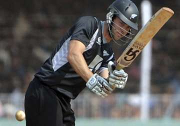 south africa beats nz by 6 wickets in 1st odi