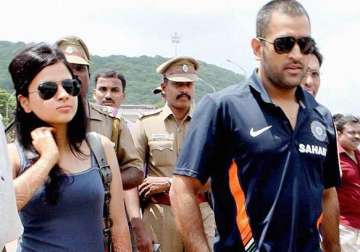 old friend recollects memorable flight with dhoni