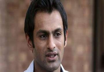 pcb rules out contract for shoaib malik