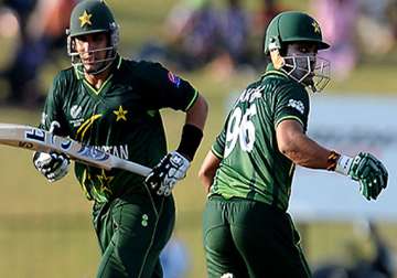 pak bowlers sink bangladesh to record t20 win