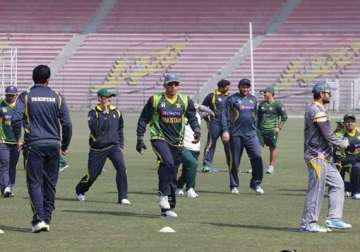pakistan starts defence of asia cup against sri lanka