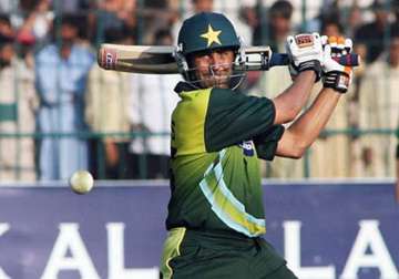 pakistan routs sri lanka by 8 wickets