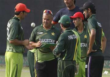pakistan coach hopes ppl attracts foreign players