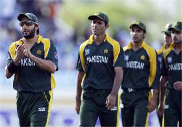 pakistan recall razzaq nazir akmal for world t20
