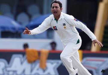 sri lanka thump pakistan by 209 runs in first test