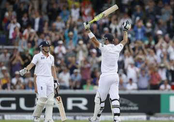 ashes england avoid follow on in 3rd test