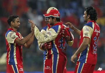 rcb beat mumbai indians by 9 wickets