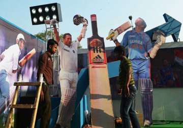 sachin unhappy with frenzy over his farewell