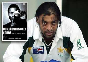 shoaib akhtar says srk cheated him sachin chickened out of faislabad test